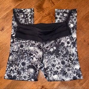 Black and white Lululemon Floral Crop